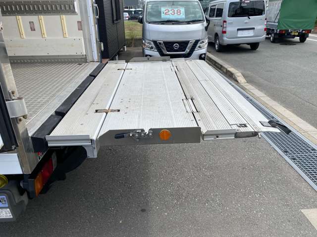 Isuzu Elf 10