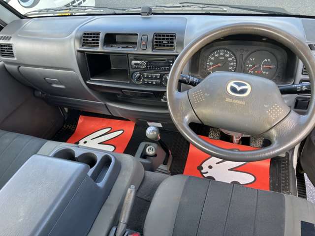 Mazda Bongo Truck 4