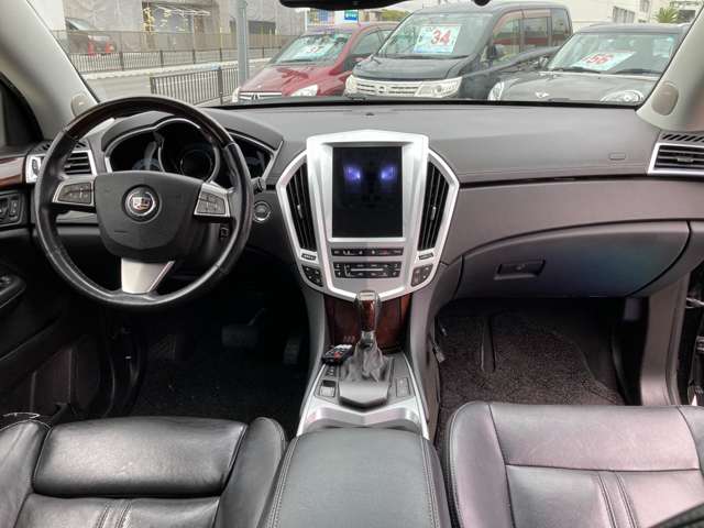 Cadillac SRXCrossover 3