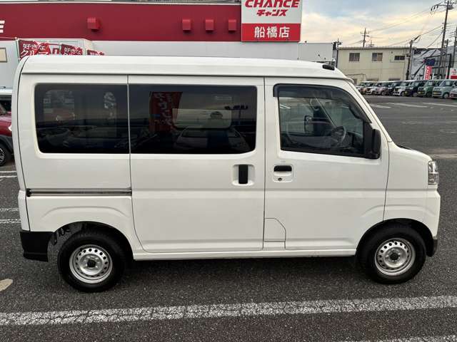 Daihatsu Hijet Cargo 9