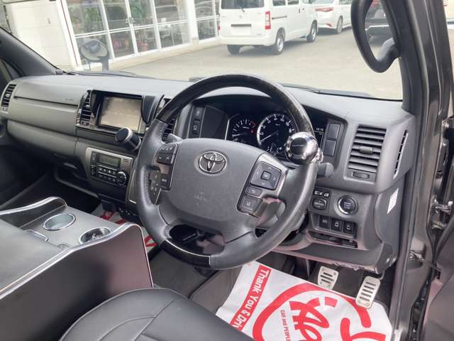 Toyota Hiace Van 2