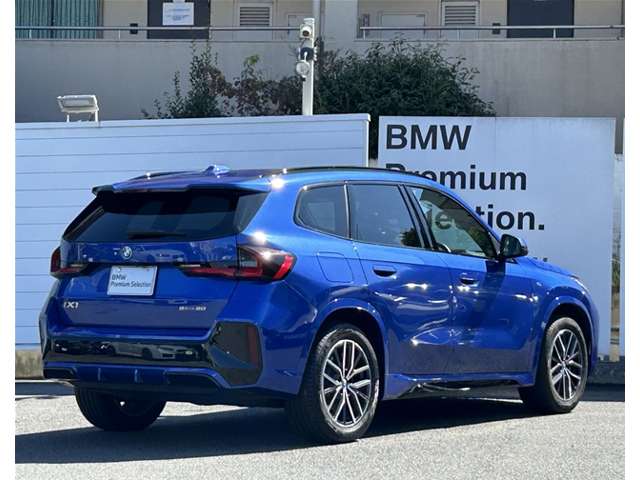 BMW iX1 6