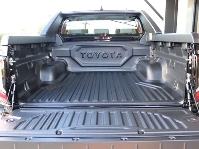 Toyota Hilux 6