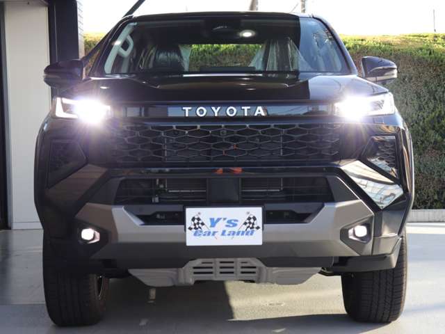 Toyota Hilux 9