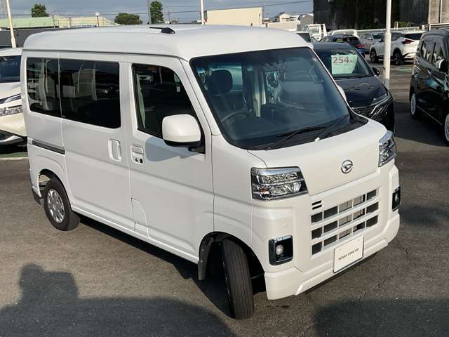 Daihatsu Hijet Cargo 6