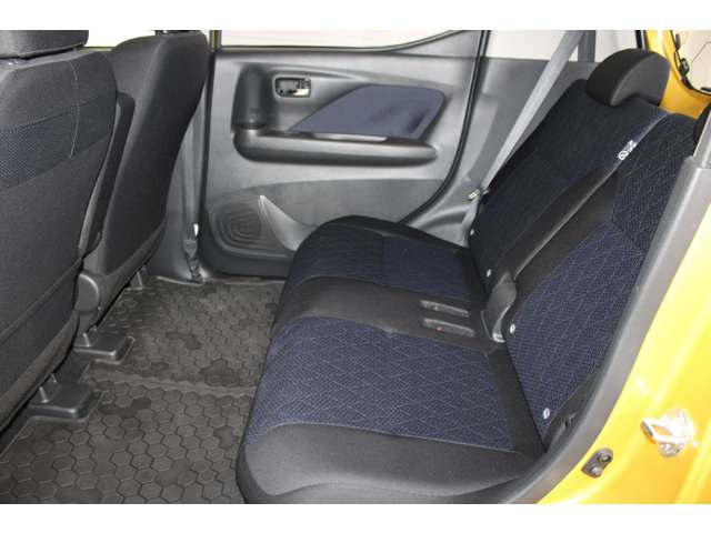Mitsubishi eK X 7