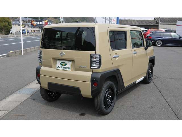 Daihatsu Taft 7