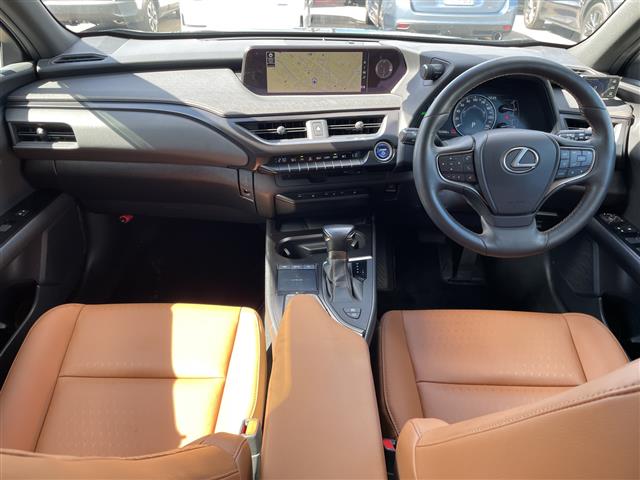 Lexus UX 5