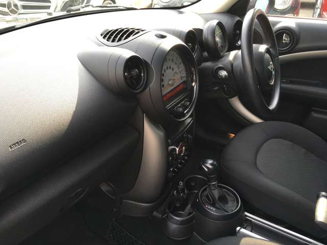 MINI Crossover 11