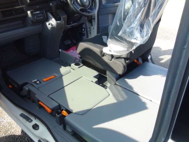 Honda N-VAN 12