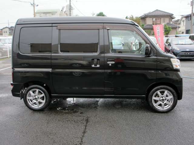 Daihatsu Hijet Cargo 7