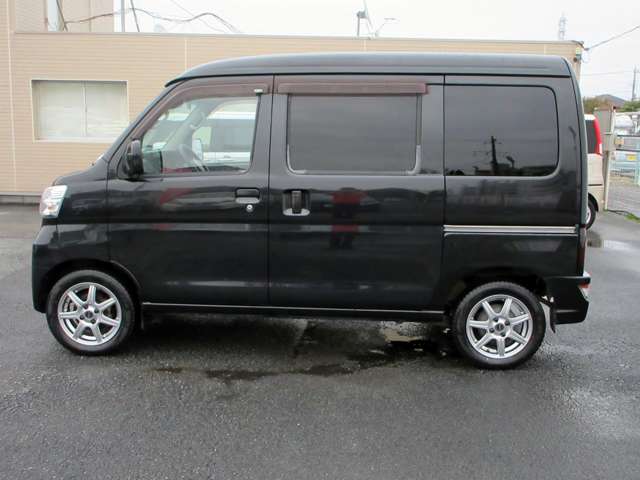 Daihatsu Hijet Cargo 8