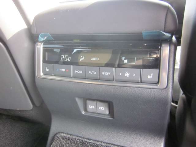 Lexus GX 12