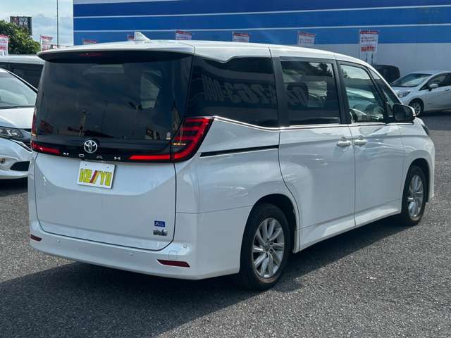 Toyota Noah 9