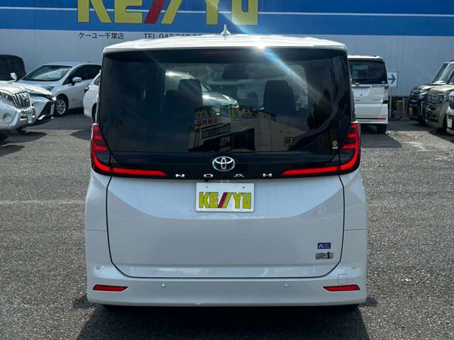 Toyota Noah 10