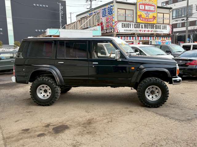 Nissan Safari 11