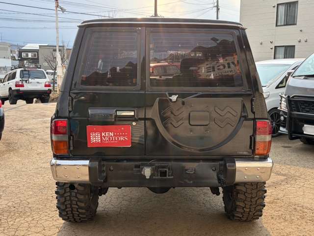 Nissan Safari 9