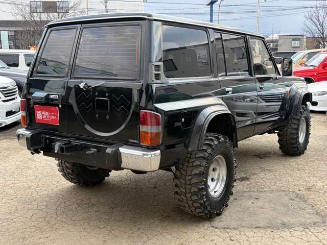 Nissan Safari 10