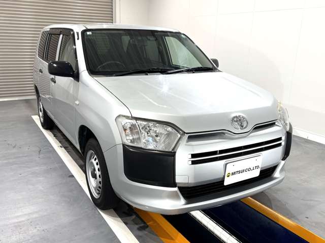 Toyota Succeed Van 2