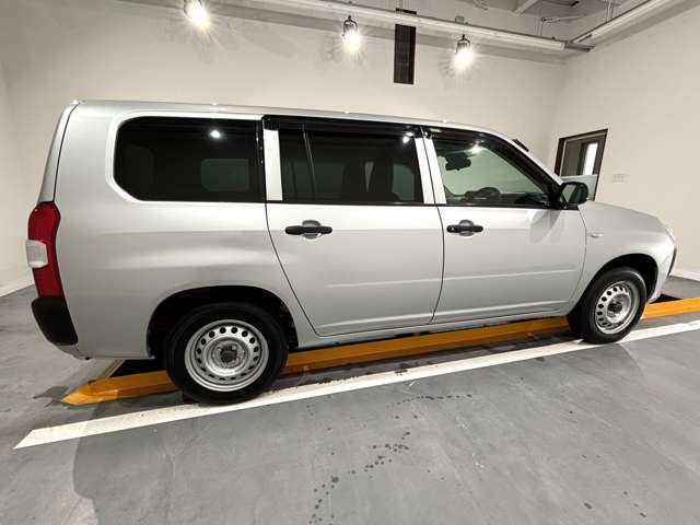 Toyota Succeed Van 9