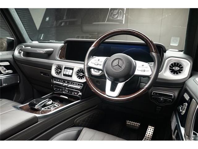 Mercedes-Benz G-Class 9