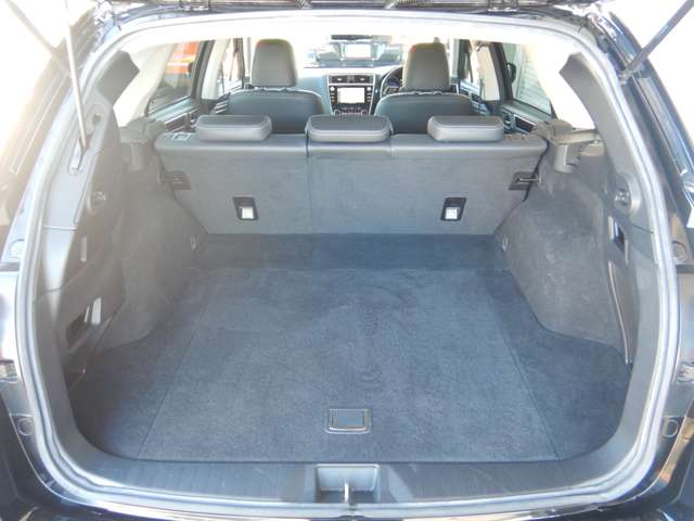 Subaru Legacy Outback 12