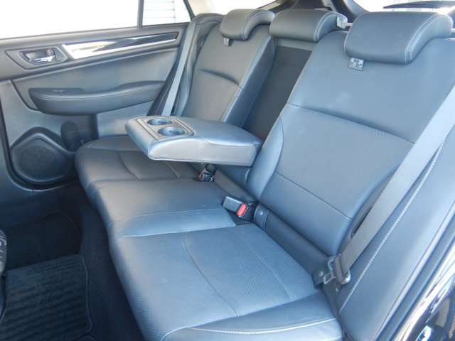 Subaru Legacy Outback 10
