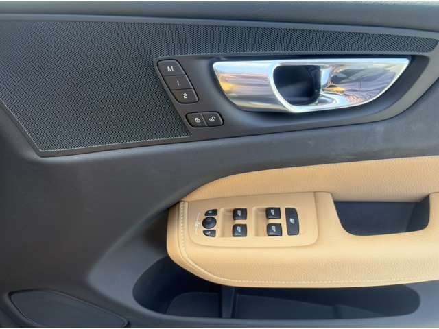 Volvo XC60 11