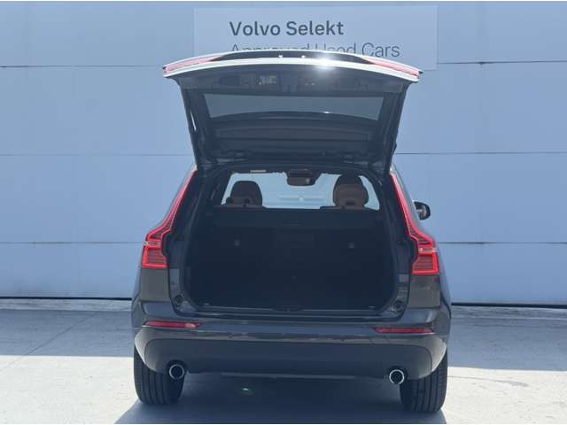 Volvo XC60 8