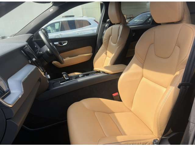 Volvo XC60 10