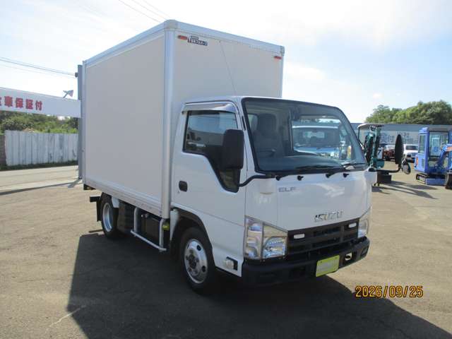 Isuzu Elf 3