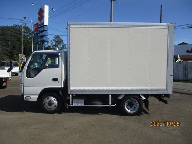 Isuzu Elf 8