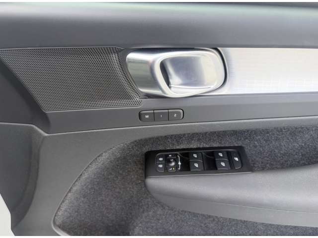 Volvo XC40 12