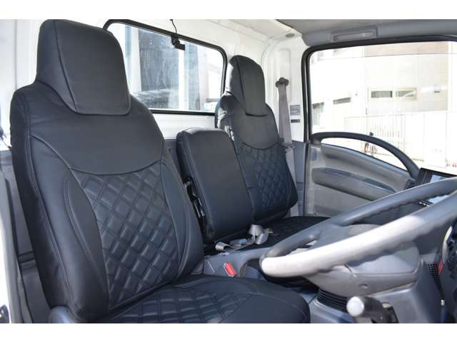 Isuzu Elf 12
