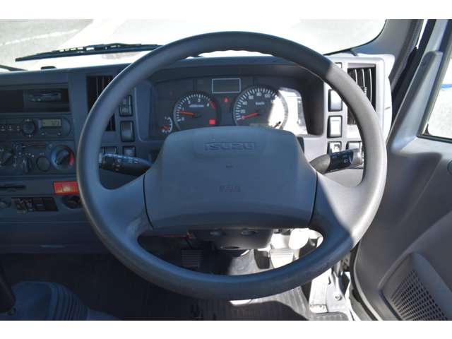 Isuzu Elf 5