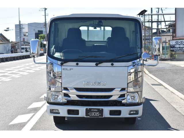 Isuzu Elf 6
