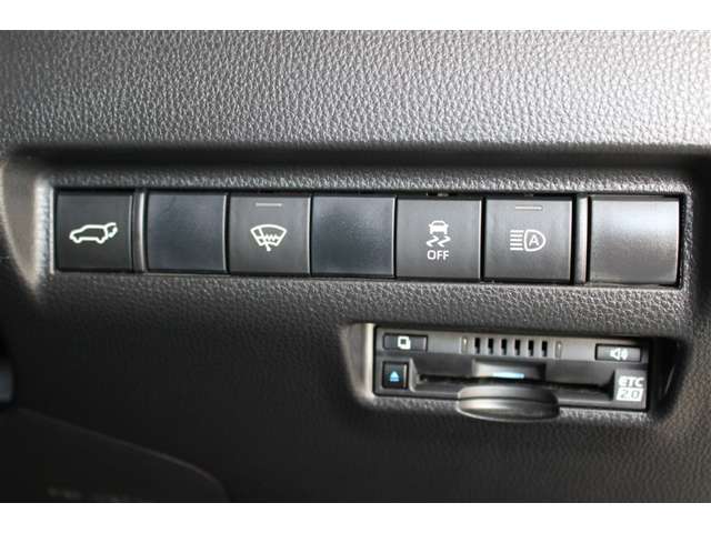 Toyota Harrier 6