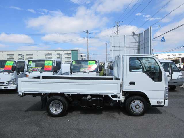 Isuzu Elf 7