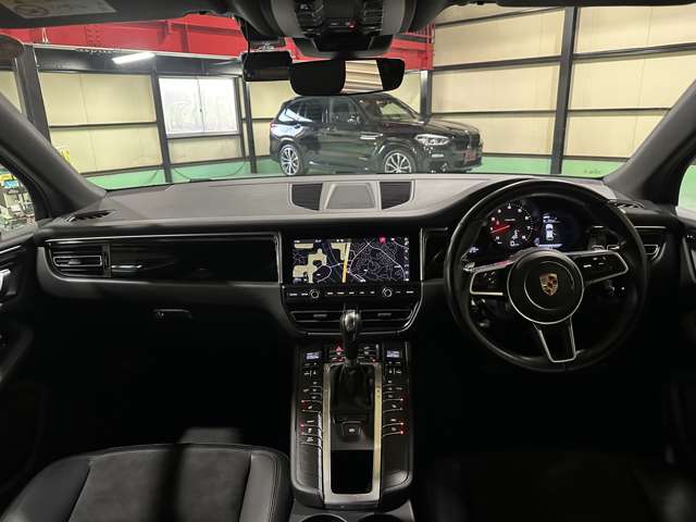 Porsche Macan 5