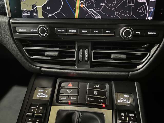Porsche Macan 9