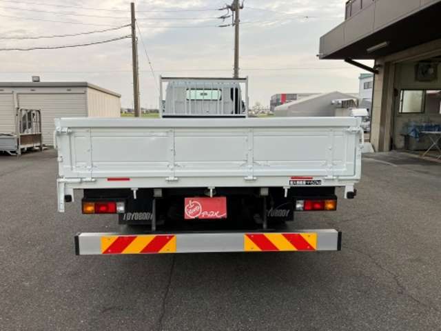 Mitsubishi Fuso Canter 7