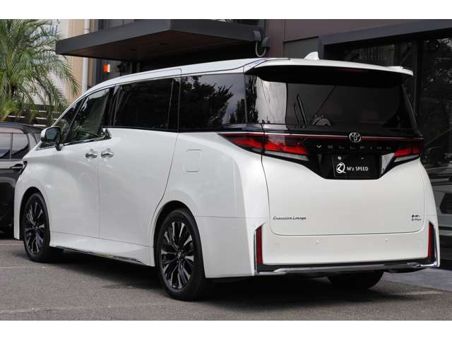 Toyota Vellfire 3