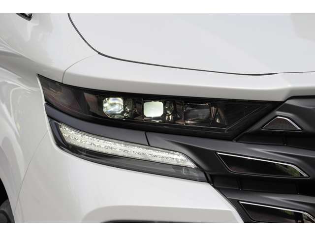 Toyota Vellfire 8