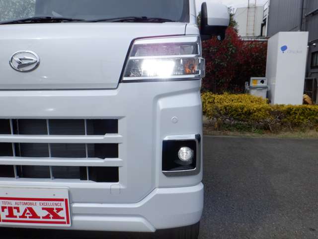 Daihatsu Hijet Cargo 11