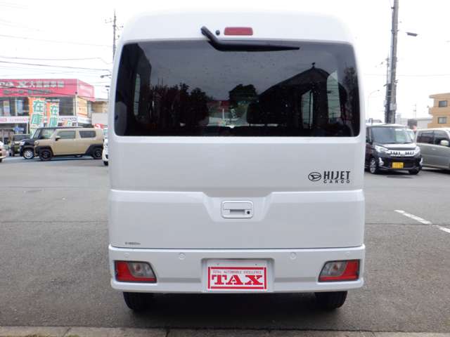 Daihatsu Hijet Cargo 8
