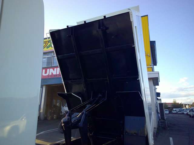 Hino Ranger 12