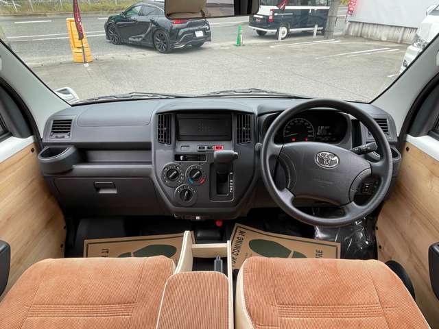 Toyota Town Ace Van 9