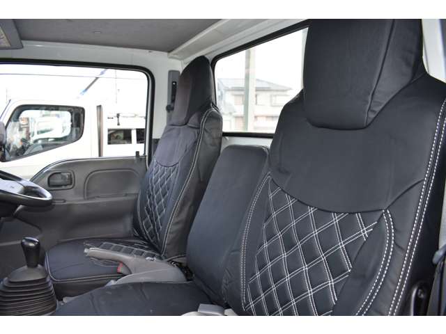 Isuzu Elf 12