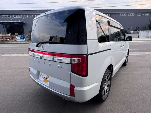 Mitsubishi Delica D:5 11