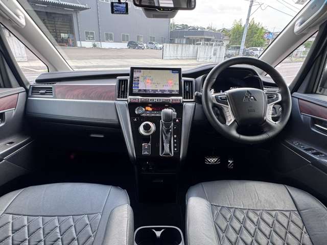 Mitsubishi Delica D:5 12